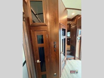 2018 Jayco Pinnacle - Photo 23