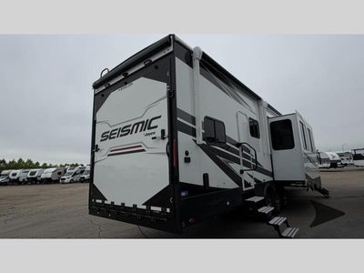2025 Jayco Seismic - Photo 5