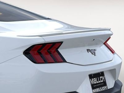 2026 Ford Mustang - Photo 10