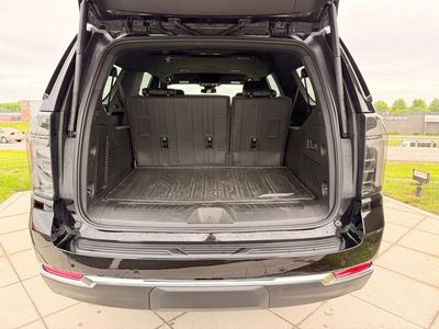 2026 Chevrolet Suburban — photo 35 view