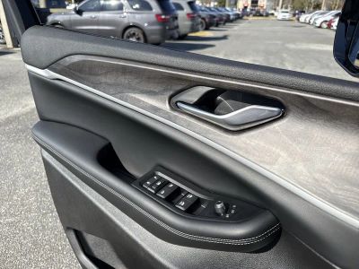 2026 Jeep Grand Cherokee — photo 11 view