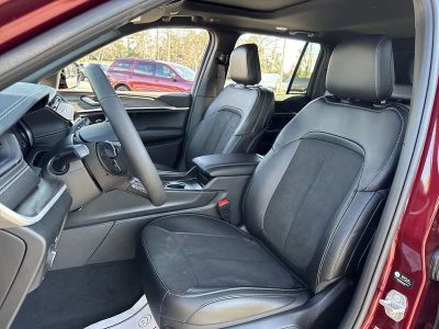 2026 Jeep Grand Cherokee — photo 10 view