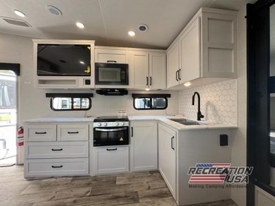 2026 Highland Ridge Roamer Light Duty - Photo 12