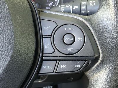 2022 Toyota RAV4 - Photo 25