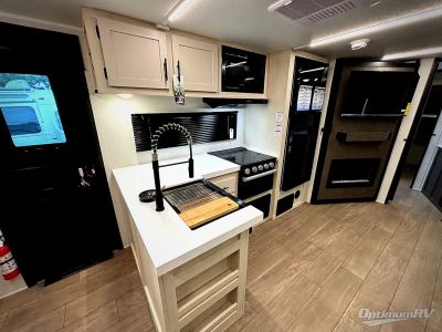 2026 Forest River Cherokee Alpha Wolf — photo 8 view