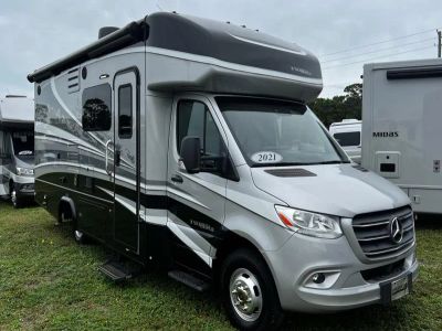 2021 Dynamax ISATA - Photo 1