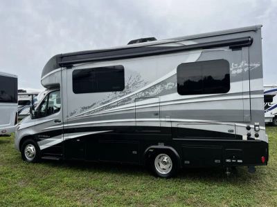 2021 Dynamax ISATA - Photo 37