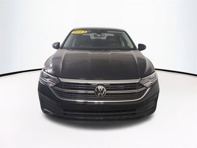 2023 Volkswagen Jetta - Photo 3
