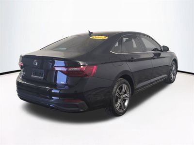2023 Volkswagen Jetta - Photo 5