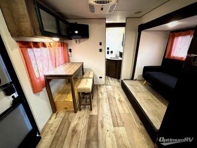 2021 Venture RV Sonic — interior view