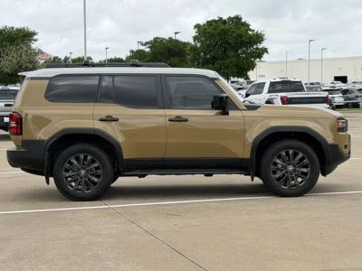 2024 Toyota Land Cruiser - Photo 3