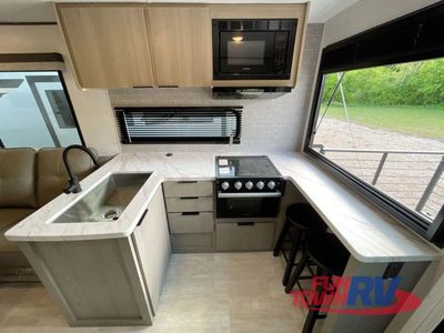 2025 Dutchmen RV Kodiak - Photo 12