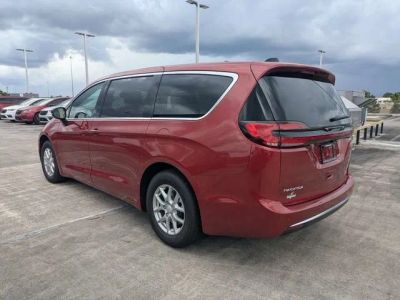 2027 Chrysler Pacifica — detail view