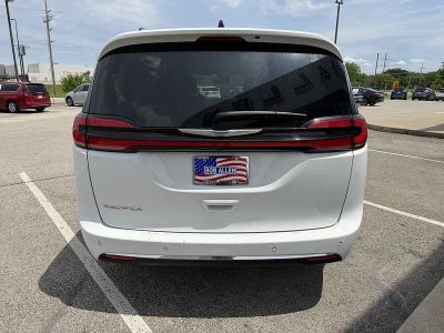 2023 Chrysler Pacifica — interior view