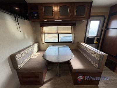 2017 Coachmen RV Freedom Express - Photo 11