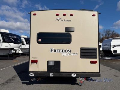 2017 Coachmen RV Freedom Express - Photo 5