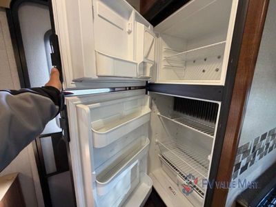 2017 Coachmen RV Freedom Express - Photo 18