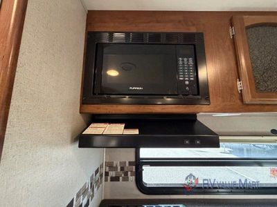 2017 Coachmen RV Freedom Express - Photo 16