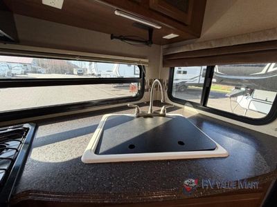2017 Coachmen RV Freedom Express - Photo 17