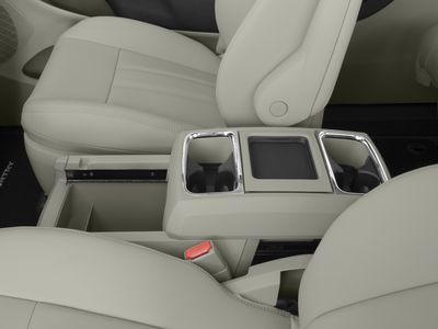 2016 Chrysler Town & Country — photo 52 view