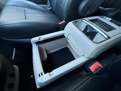 2016 Chrysler Town & Country — photo 26 view