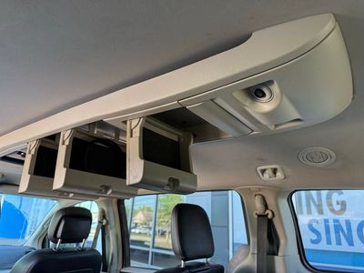 2016 Chrysler Town & Country — photo 31 view