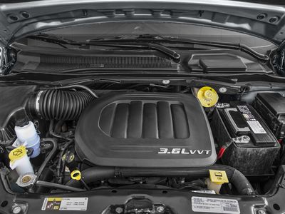 2016 Chrysler Town & Country — photo 50 view