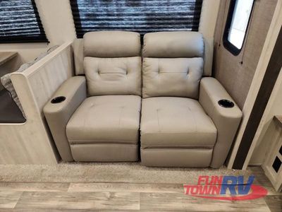 2023 Forest River RV Cardinal RED - Photo 34