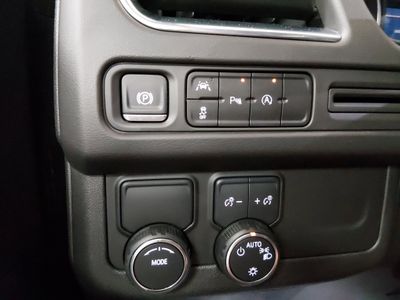 2024 Chevrolet Tahoe — photo 13 view