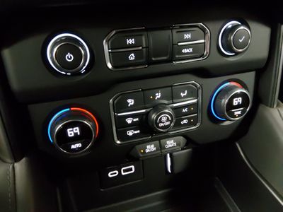 2024 Chevrolet Tahoe — photo 19 view