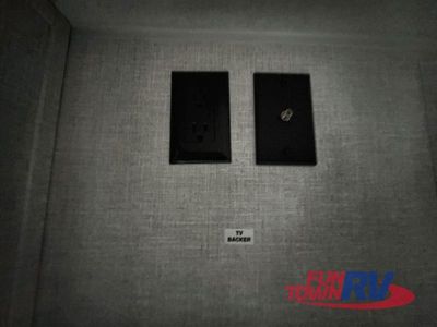2025 Forest River RV Wildwood X-Lite - Photo 42