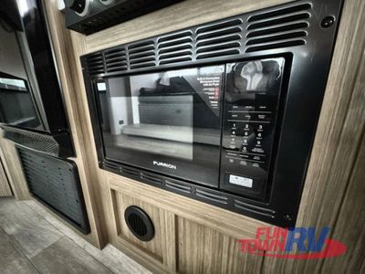 2025 Forest River RV Wildwood X-Lite - Photo 19