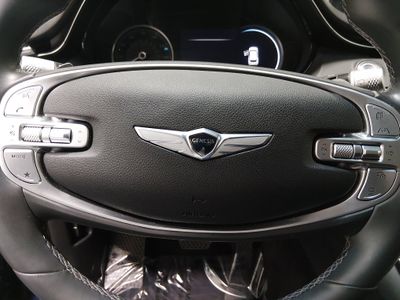 2025 Genesis GV70 - Photo 12