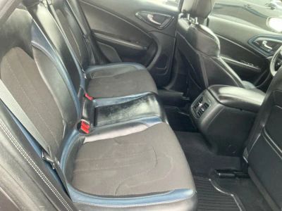 2015 Chrysler 200 — photo 19 view