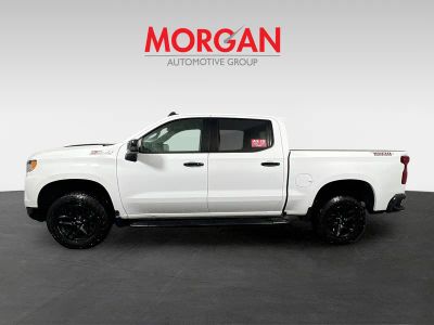 2023 Chevrolet Silverado 1500 — engine compartment view