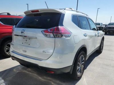 2016 Nissan Rogue — rear three-quarter view