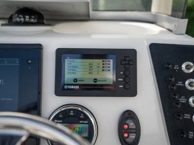 2018 Robalo 246 Cayman — photo 17 view