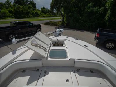 2018 Robalo 246 Cayman — photo 27 view