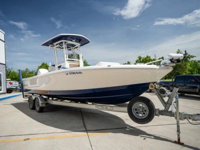 2018 Robalo 246 Cayman — photo 9 view