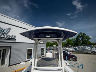 2018 Robalo 246 Cayman — photo 29 view
