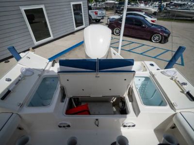 2018 Robalo 246 Cayman — photo 13 view
