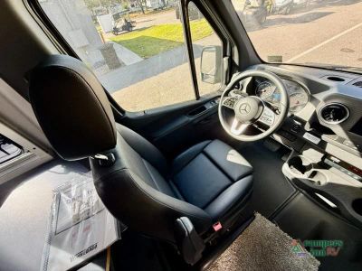 2025 Winnebago Revel Sport — photo 17 view