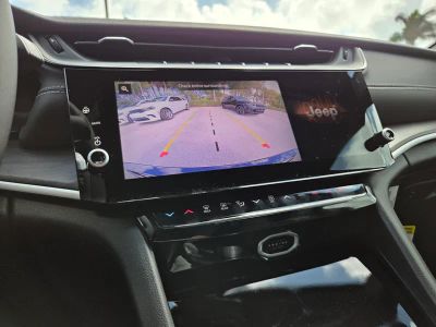 2026 Jeep Grand Cherokee — photo 21 view