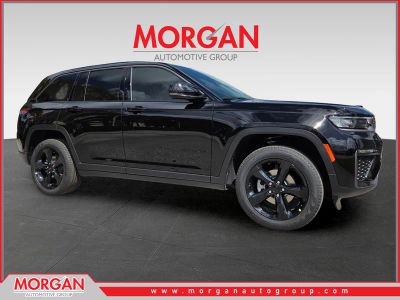 2026 Jeep Grand Cherokee Limited in Black — front three-quarter view