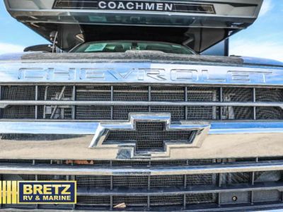 2026 Coachmen RV Entourage - Photo 10