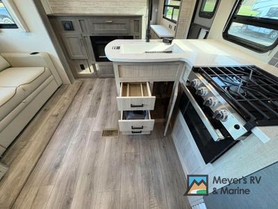 2026 Coachmen RV Catalina Legacy Edition - Photo 19