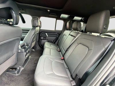 2024 Land Rover Defender 110 — photo 22 view