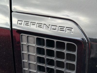 2024 Land Rover Defender 110 — photo 12 view