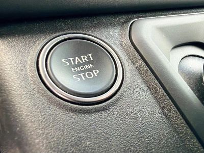 2024 Land Rover Defender 110 — photo 38 view