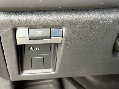 2024 Land Rover Defender 110 — photo 37 view